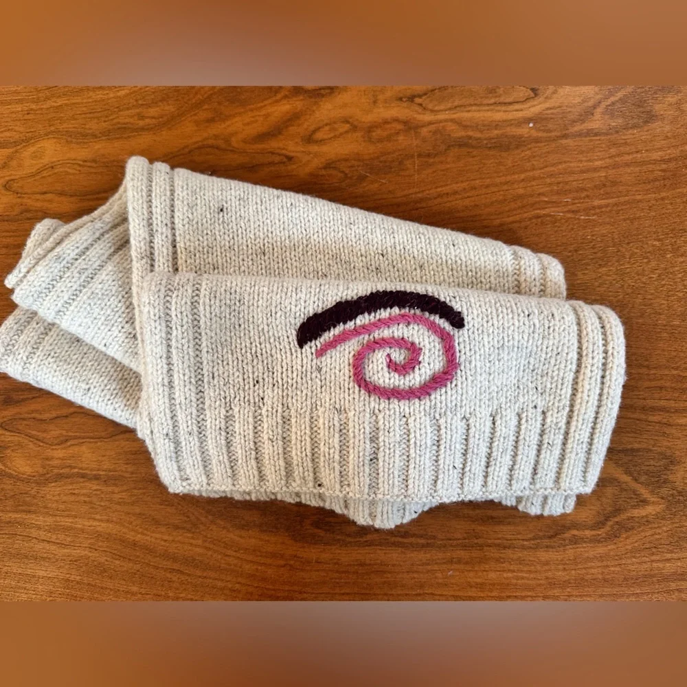 Irelandseye Wool Silk Knit Scarf – Cream w/ Embroidered Motif